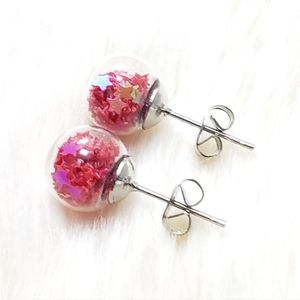 1 pair of beautiful earrings Red Stars😍 Free cute boxes and ribbons.